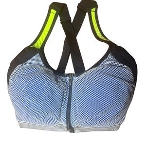 Victoria’s Secret VSX knockout Front-Close underwire Sports Bra. 32 DDD